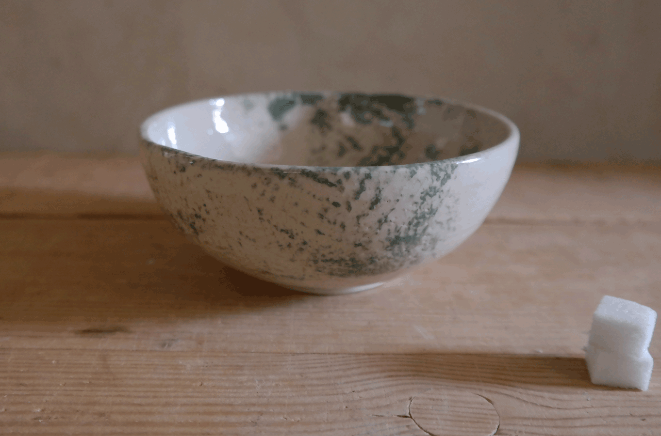 Keramik. Schale. 15 cm. Grün